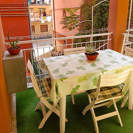 Classic Monterossino Apartment In Old Town Monterosso al Mare Luaran gambar