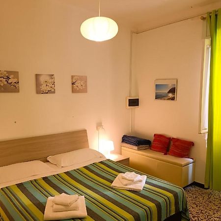 Classic Monterossino Apartment In Old Town Monterosso al Mare Luaran gambar