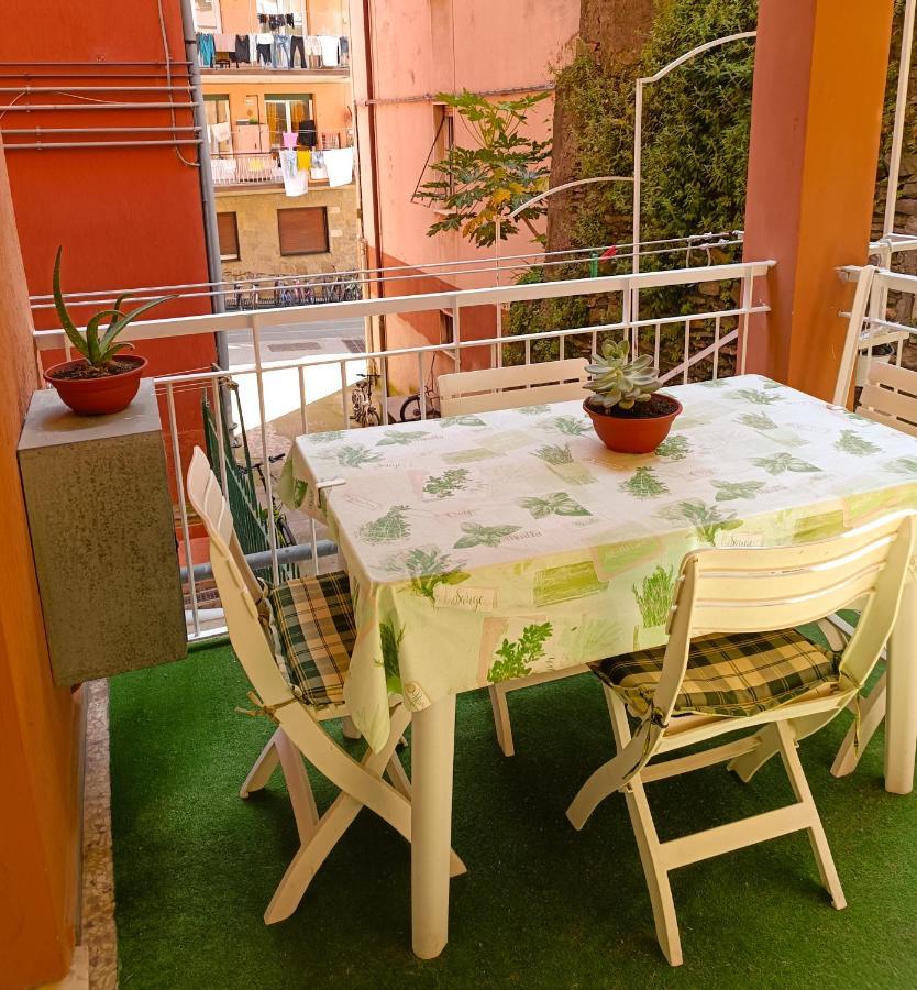 Classic Monterossino Apartment In Old Town Monterosso al Mare Luaran gambar