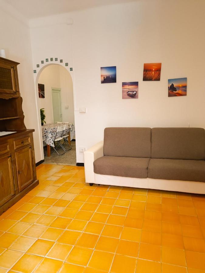 Classic Monterossino Apartment In Old Town Monterosso al Mare Luaran gambar