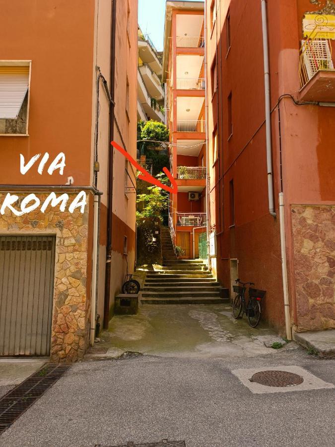 Classic Monterossino Apartment In Old Town Monterosso al Mare Luaran gambar